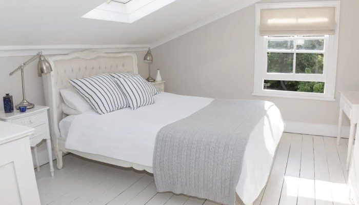 Matelas, surmatelas, sommiers et têtes de lit